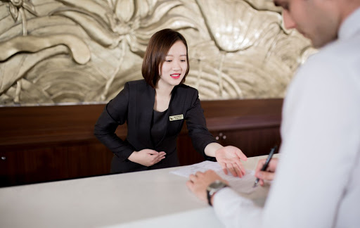 Nắm rõ được mô tả chi tiết công việc của nhân viên Lễ tân khách sạn giúp quá trình ứng tuyển của người lao động đạt kết quả cao