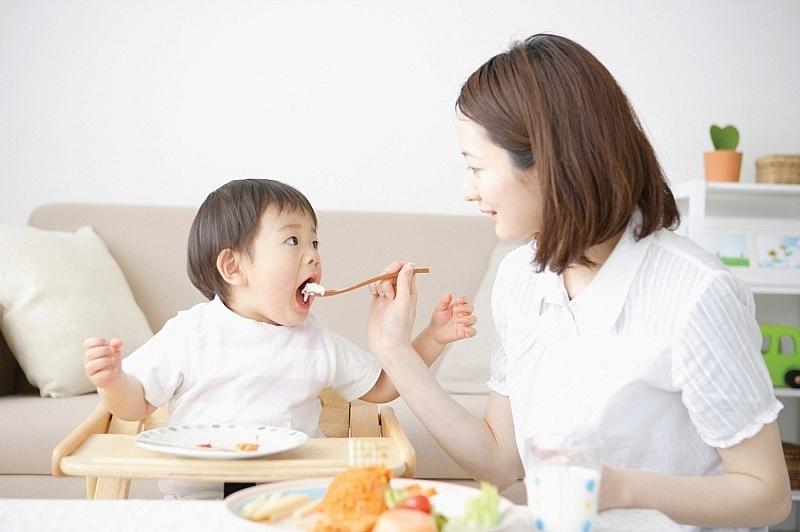 CẦN NGƯỜI GIÚP VIỆC NHÀ QUẢNG BÌNH NGƯỜI CHĂM BÉ 1 NGƯỜI CHĂM BÀ ĂN Ở LẠI